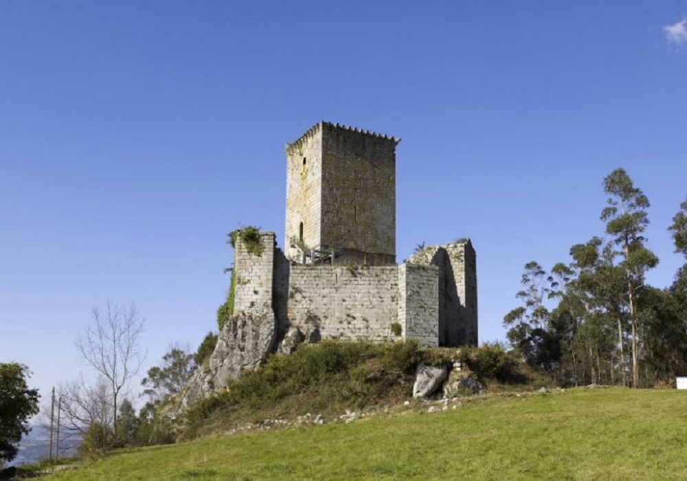 El Castillo de Nogueirosa: historias y leyendas