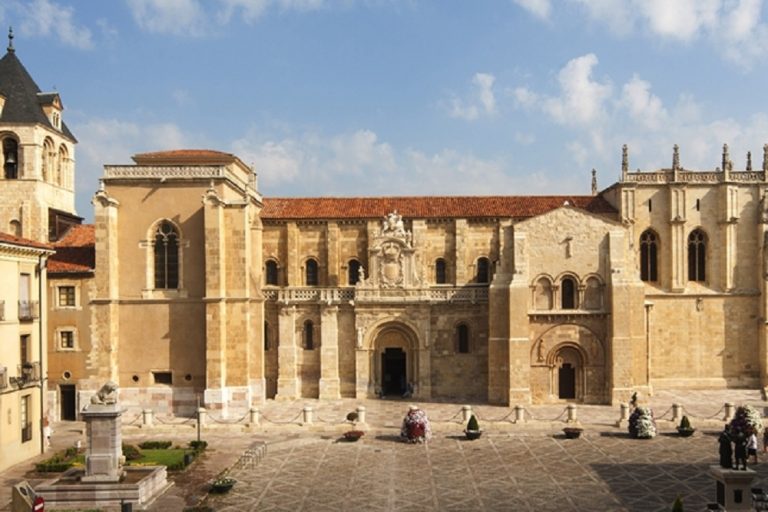 San-Isidoro-Leon-Recreacion-Historia-Destacada San Isidoro de León, una joya del románico