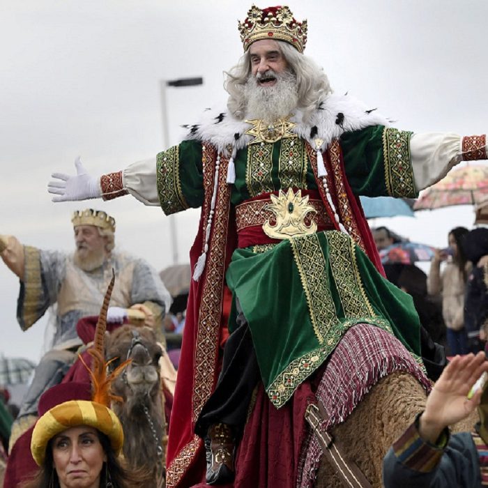 A man dressed as one of the Three Kings greets people during the Epiphany parade in Gijon News Rincón de la historia