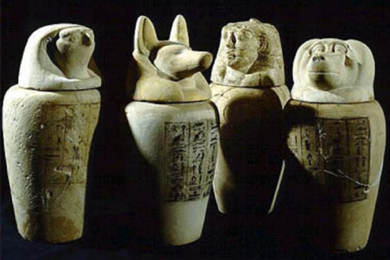 Vasos-canopos O Recuncho da Historia