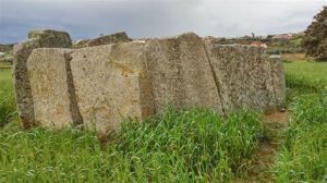 Monumentos megalíticos Prehistoria, Recuncho da historia