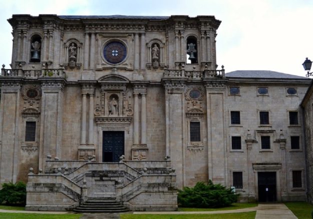 Monasterio-de-Samos