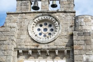 A igrexa de Santa María, Cambre, A Coruña Qué ver, Recuncho da historia, Sugerencias, Suxestións